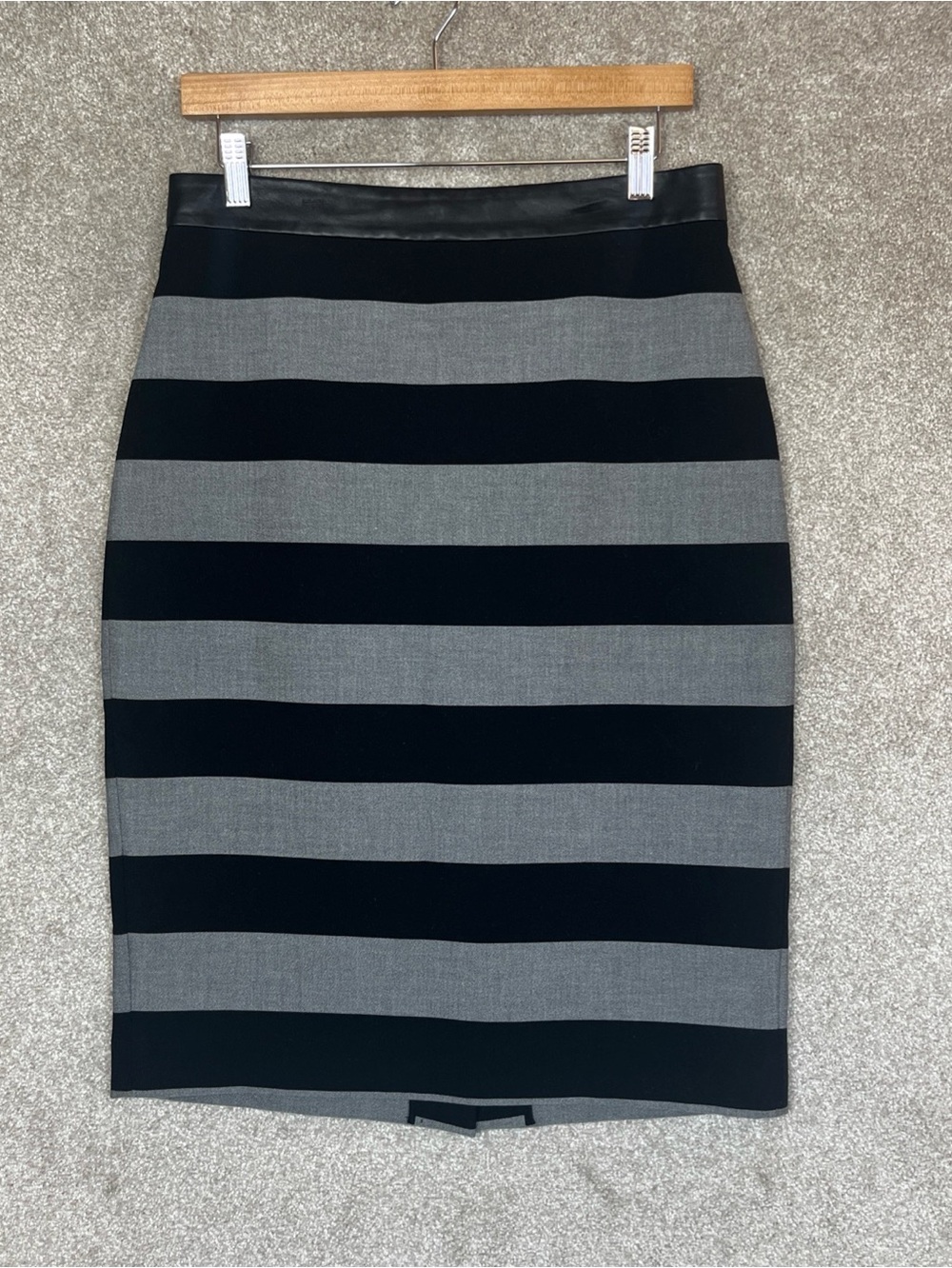Banana Republic Skirt Womens 10 Gray Black Stripe Pencil Zip Knee Length- 5156